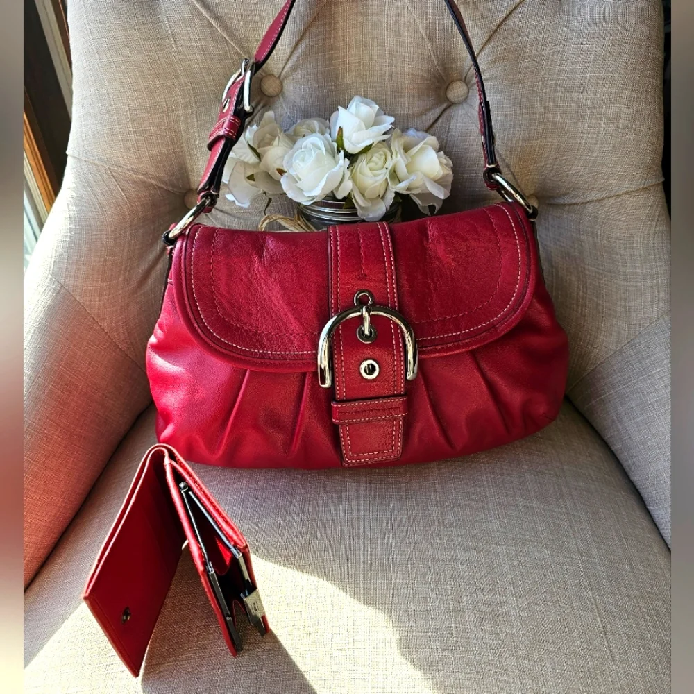 Vintage Coach Soho Pleated Leather Shoulder Bag Purse F15204 ( Red) & Wallet - Picture 4 of 8
